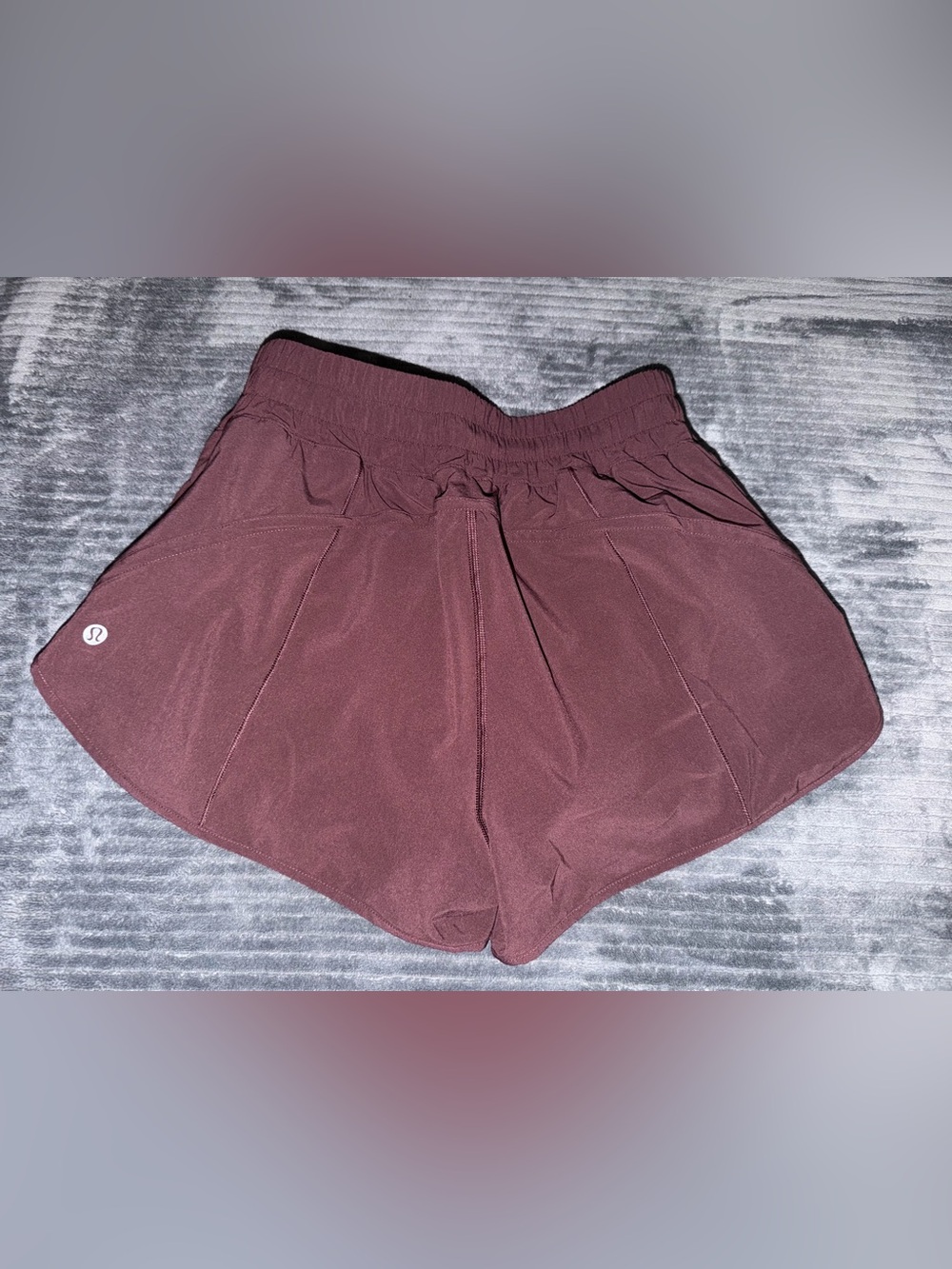 Lululemon Track That High Rise 3 in Shorts w/liner Goodnight Plum 8 New w/o tags - Picture 2 of 3